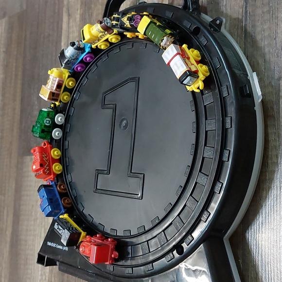Thomas&Friends DC Super Friends Collector’s Playwheel CarrryCase•11 MiniTrains - Picture 16 of 16